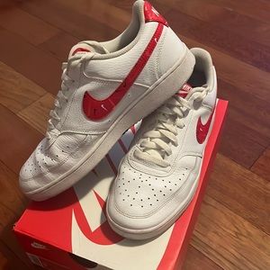 Nike Men’s Court Vision Lo sz 9